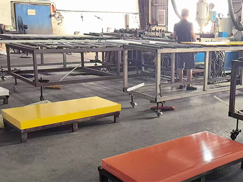 彩色POM板生产车间